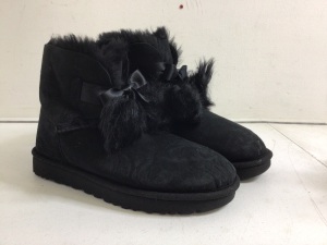 Ugg Gita Boot Genuine Shearling Black Suede, Size 7, E-Commerce Return