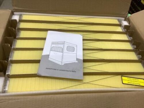 Case of (7) Lanstroth Box Bee Hive Frames.