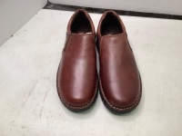 Men's Newport Eastlands, 7.5, Appears New