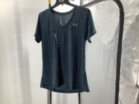 Under Armour Women's Shirt, Large, Appears New