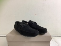Kenneth Cole Shoes, Size 8.5, E-Commerce Return