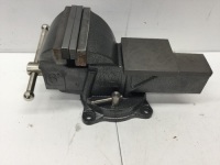 6-Inch Heavy Duty Cast Iron Bench Vise with Swivel Base,E-Commerce Return