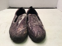 Red Head Youth Mocs, 4, Appears New