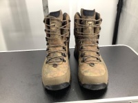 Irish Setter&nbsp;PINNACLE&nbsp;MEN'S 9-INCH WATERPROOF LEATHER FIELD CAMO BOOT, Appears New