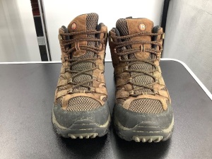 Merrell Men's Hiking Boots, 10, Ecommerce Return/Dirty