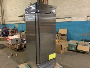 Maxx Cold MXSF-23FDHC 27" Single Door Reach-In Freezer in Stainless Steel, Bottom Mount. Does Not Get Cold. For Repair or Parts