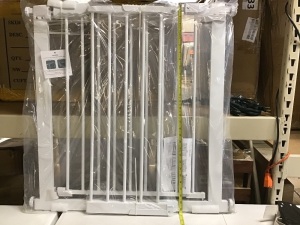 White Baby Gate - Appears New 