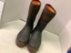 DryShod Haymaker Mid, Men's 11, Ecommerce Return/Dirty