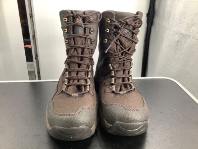 Danner, Mens Boot, Size 9, Appears New 