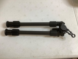 Accumax Premium Bipod 9"-13", E-Commerce Return