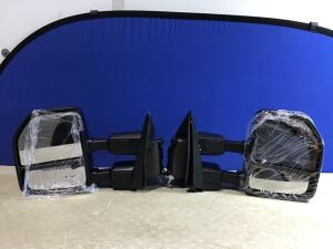 Heated Power Towing Mirrors for 2017-2020 Ford Trucks - One Mirror is Cracked 