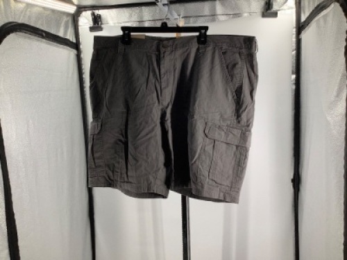 Red Head Men's Shorts, 46, Appears New
