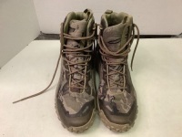UNder Armour Men's Boots, 10, Ecommerce Return
