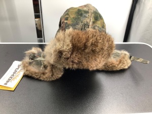 Yukon Tracks Genuine Rabbit Fur Hat, L/XL, Appears New