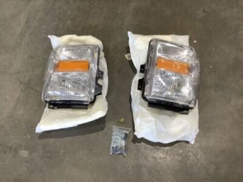 Pair of Headlights for 2008-2010 Ford F250/350 Trucks&nbsp;