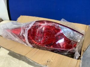 Right Side Outer Body Mounted Tail Light fort Hyundai Elantra 2011-2013