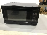 Insignia&trade; - 0.7 Cu. Ft. Compact Microwave - Black&nbsp;
