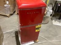Galanz GLR40TRDER Retro Compact Refrigerator, 4.0 Cu.Ft Mini Fridge with Dual Doors, W/&nbsp;True Freezer, Dents on Left Side