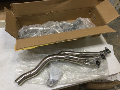 Exhaust Manifold Set for V-6 Engine. Unknown Fitment