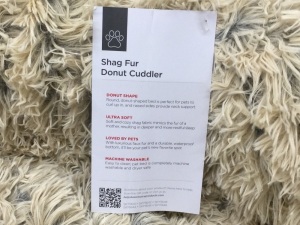 PET PILLOW, SHAG FUR DONUT CUDDLER, NEW