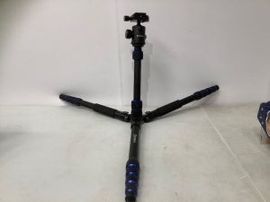 Camera Tripod, Appears New