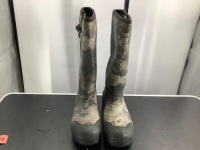 Men's Waterproof Boots, 9, Ecommerce Return