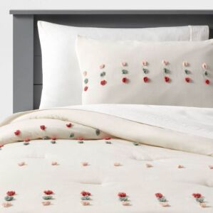 Pillowfort Pom-Pom Comforter Set, Full/Queen 