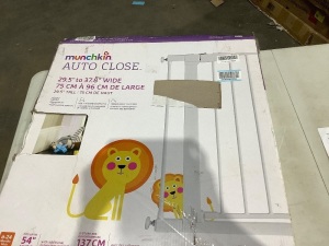 Munchkin Easy Close Pressure Mounted Baby Gate