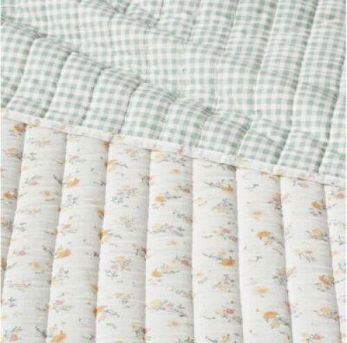 King Reversible Printed Voile Ditsy Floral Quilt Off-White