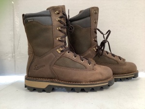 Danner Mens Boots, 10.5EE, E-Commerce Return, Retail 279.95