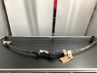 Center Shot Mossy Oak Bow, String Damaged, Ecommerce Return