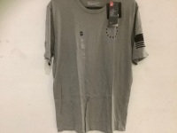 Under Armour Mens T Shirt, L, Appears New, Retail 25.00