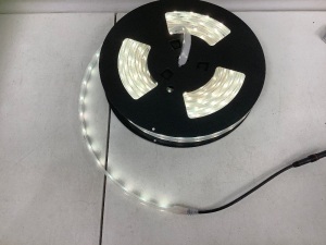 Novostella LED Color Light Strip, Powers Up, E-Commerce Return, Retail 76.99