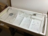White Desk with Drawers&nbsp;
