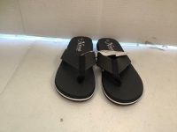 Natural Reflections Womens Sandals, 7, Appears new, Retail 14.99
