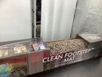 Clean Footstep Mat, 20x32, Absorbent Fibers, Appears New&nbsp;