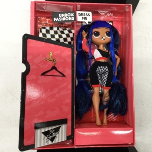 LOL Surprise OMG Downtown B.B. Fashion Doll with 20 Surprises,NEW