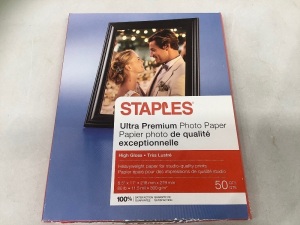Staples Ultra Premium Glossy Photo Paper, Appears New, Retail 34.49
