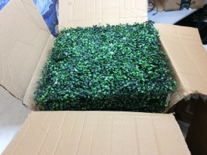 Artificial Hedge Panels, 6 Pcs - Appears New 