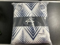 Diana Arrow Curtain, Navy, Appears New