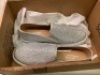 Women's Canvas Shoes, Size 8, Appears New