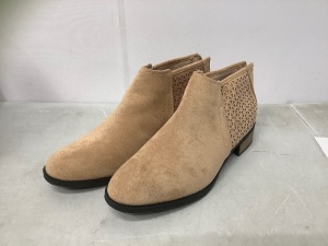 Womens Booties, 9, Appears New