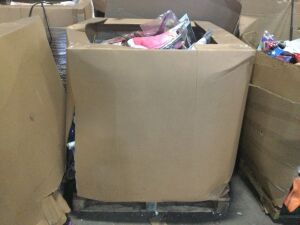 Pallet of Halloween Costumes & Accessories, Party Supplies, Decorations & More - High Piece Count! 