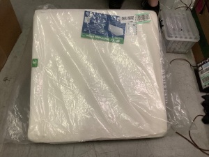 12" Bed Wedge Pillow, Appears New