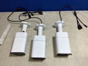 Lot of (3) Reolink Security Cameras 