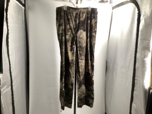 Men's Camo Pants, XL, Appears New