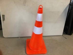 Lot of (10) Road Cones, Ecommerce Return