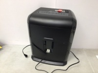 Staples 10 Sheet Paper Shredder, Powers Up, Appears New