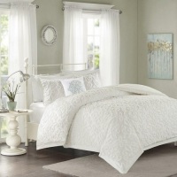 Madison Park 4 Piece Chenille Comforter Set King/Cal King - E-Comm Return, Appears New&nbsp;