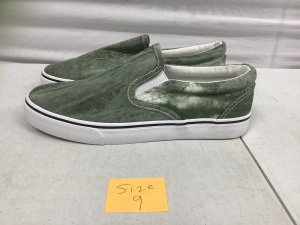 Slip On Shoes, 9, Unsure if Mens or Womens, E-Comm Return